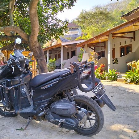 T&T Homestay Kuta  Esterno foto
