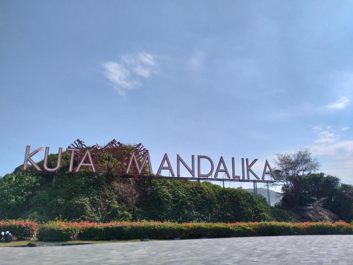 T&T Homestay Kuta  Esterno foto