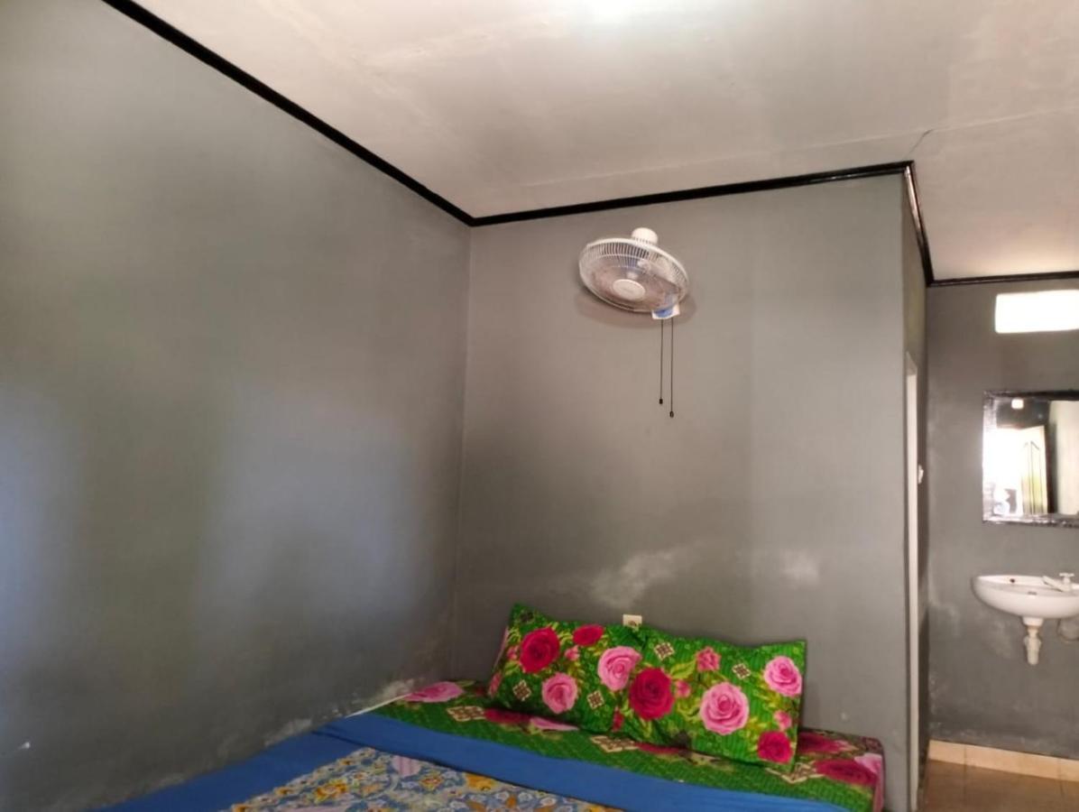 T&T Homestay Kuta  Esterno foto