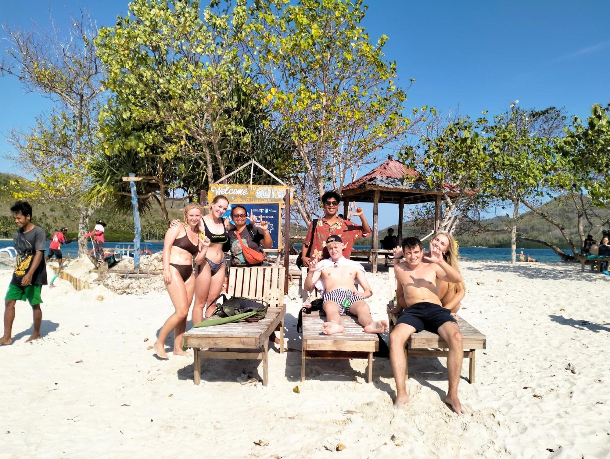 T&T Homestay Kuta  Esterno foto
